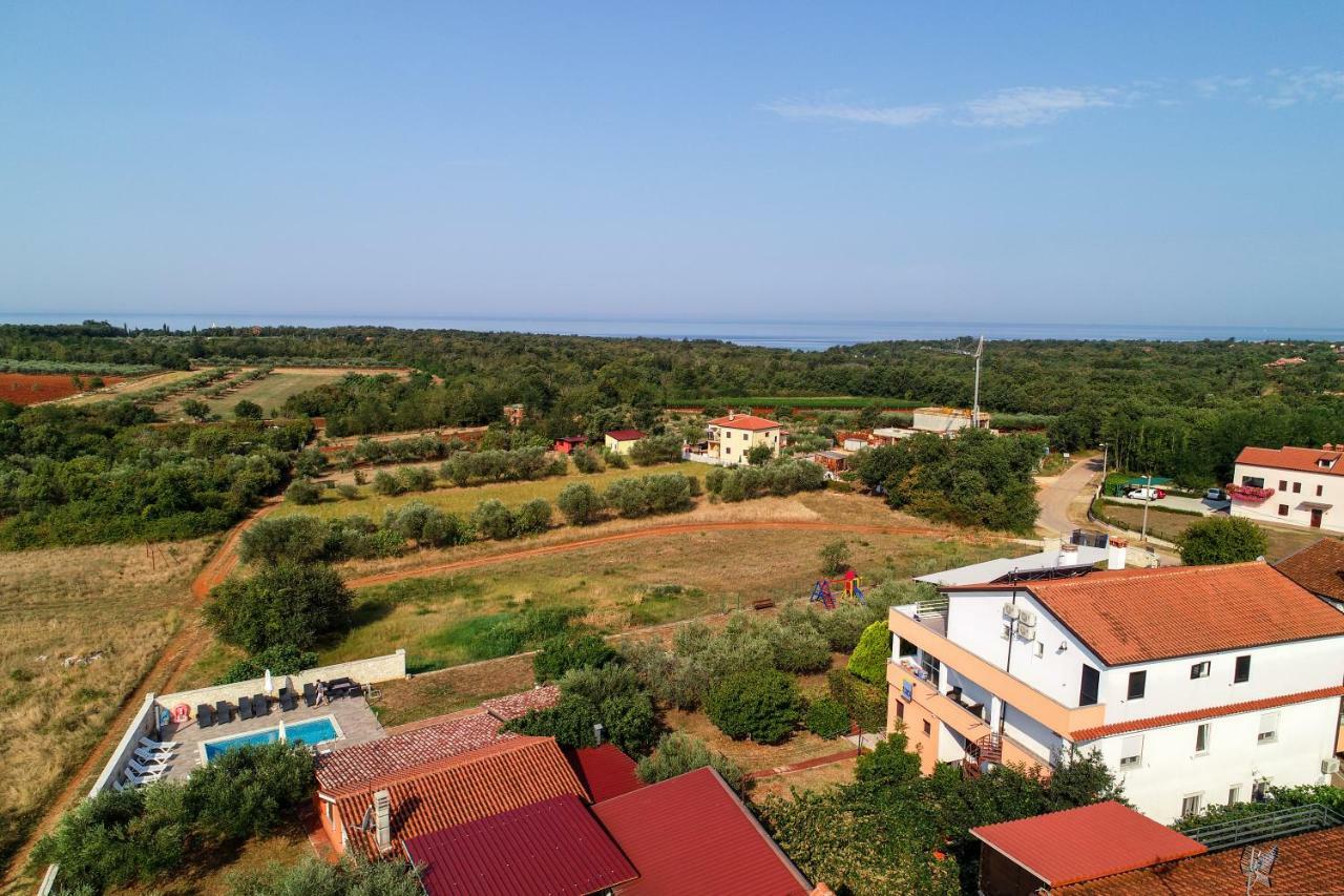 Apartments Villa Adamovic อูมัค ภายนอก รูปภาพ